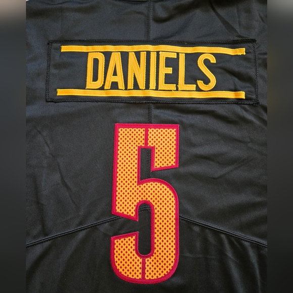 Jayden Daniels #5 Black Jersey Men - Picture 4 of 6